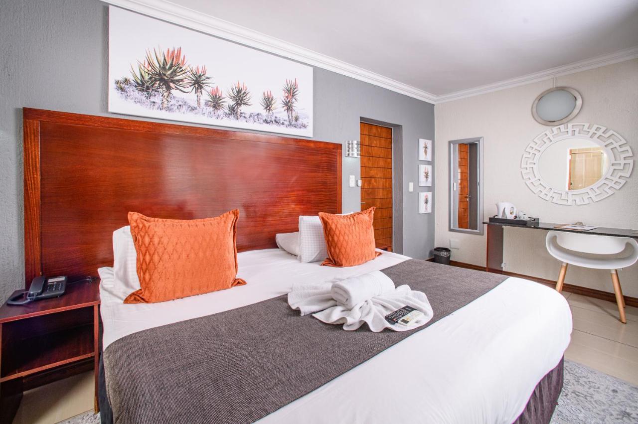 Khayalami Hotel - Mbombela Bagian luar foto
