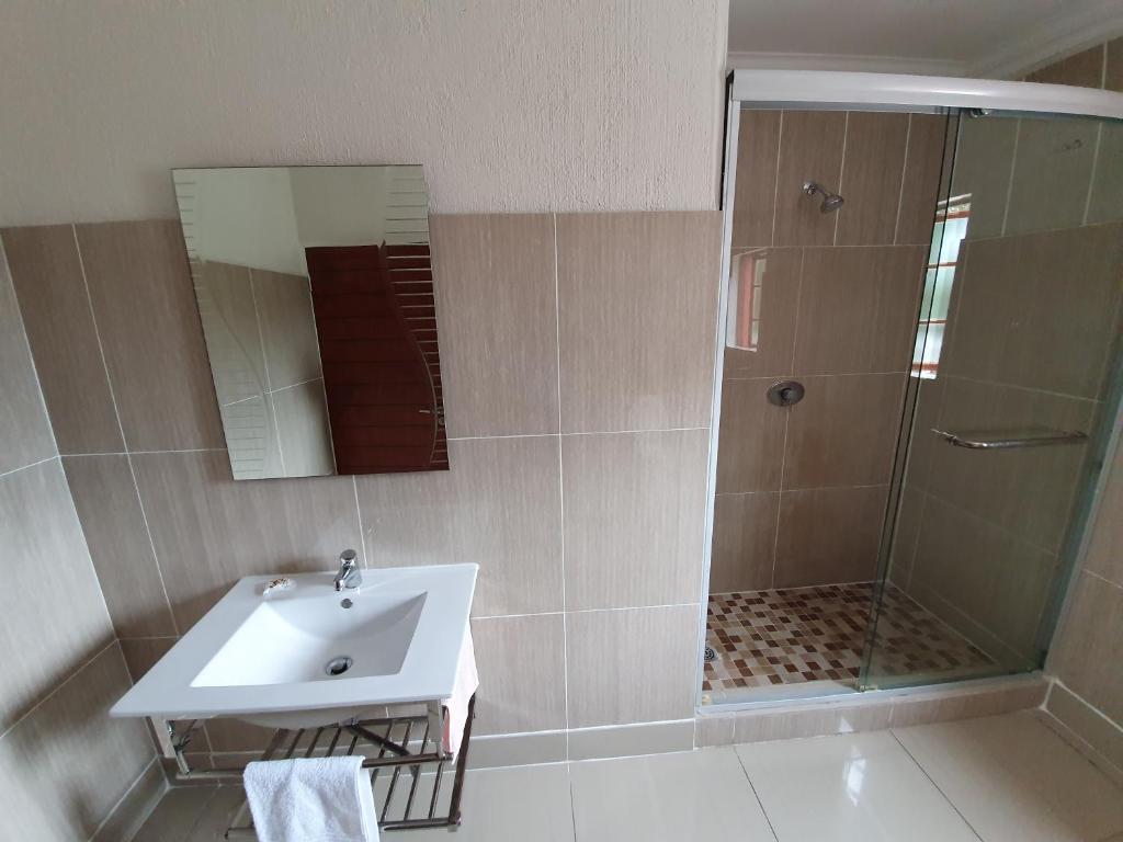 Khayalami Hotel - Mbombela Bagian luar foto
