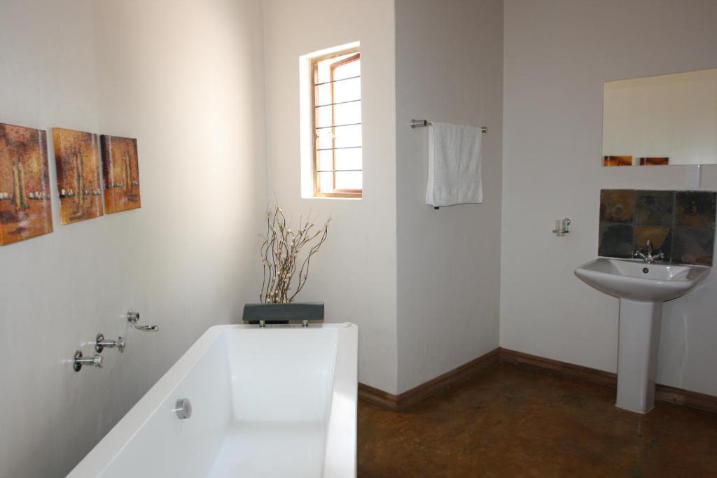 Khayalami Hotel - Mbombela Bagian luar foto