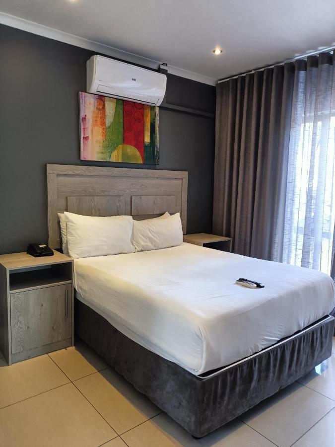 Khayalami Hotel - Mbombela Bagian luar foto